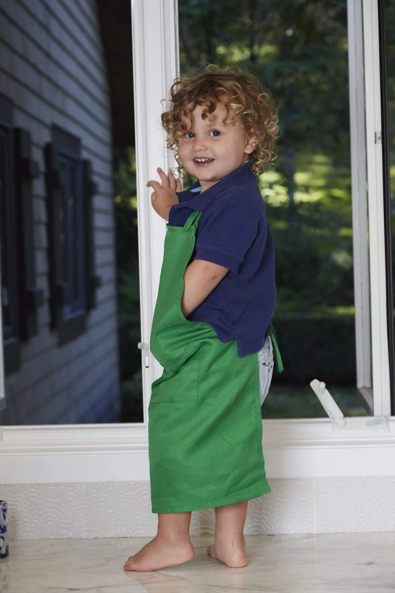 eat2explore kids apron